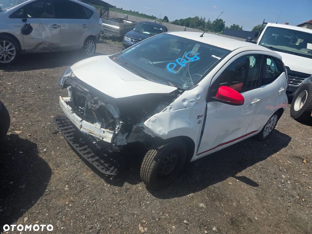 Toyota Aygo x-play - 6