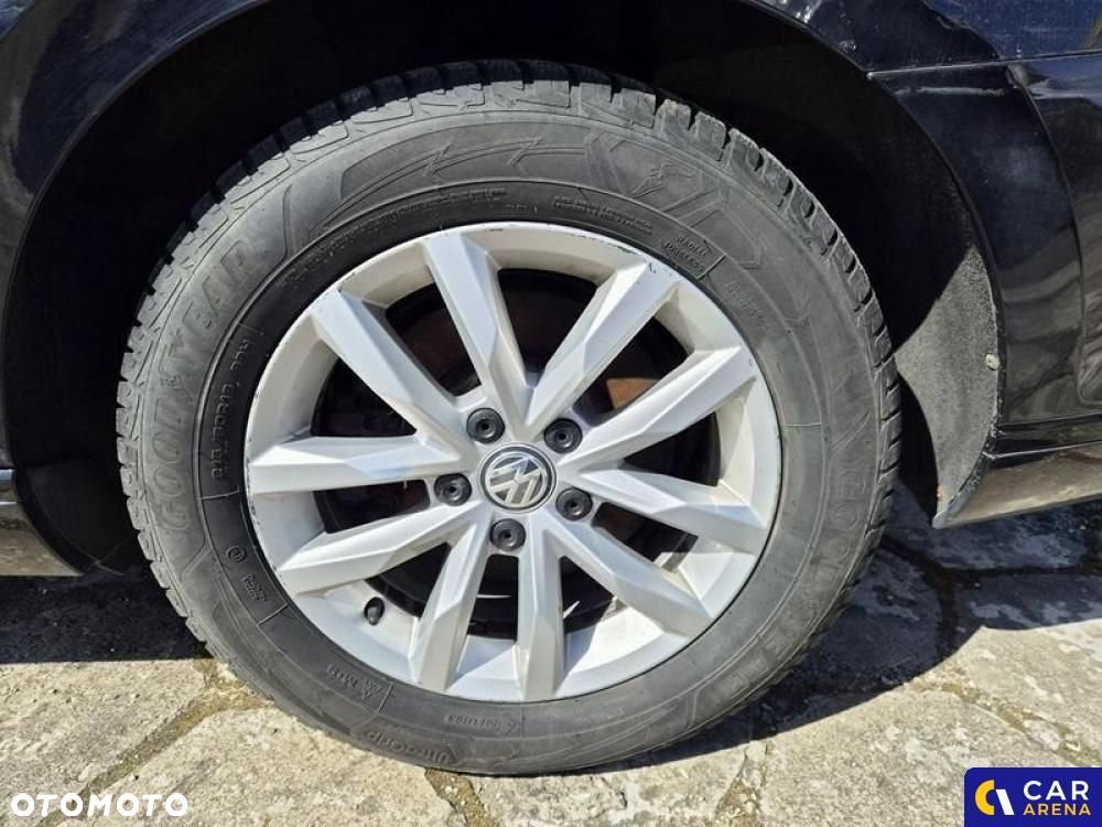 Volkswagen Passat - 13