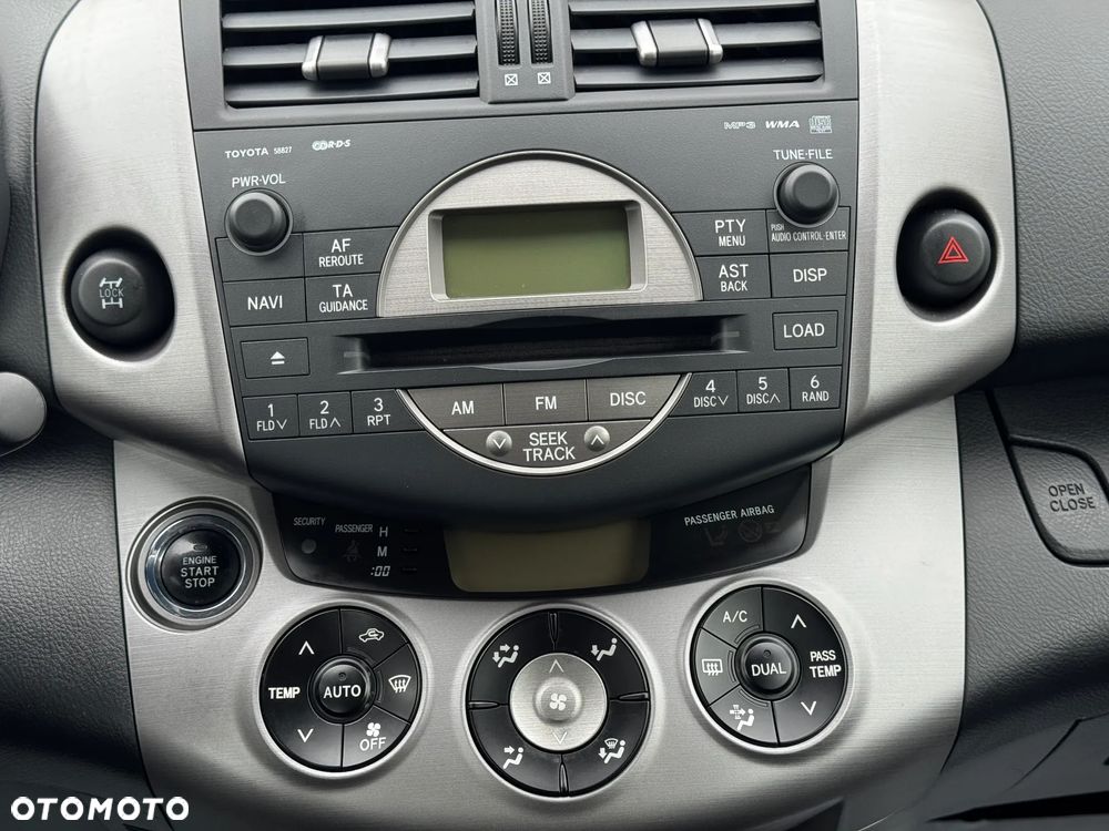 Toyota RAV4 2.0 4x4 Automatik Executive - 17