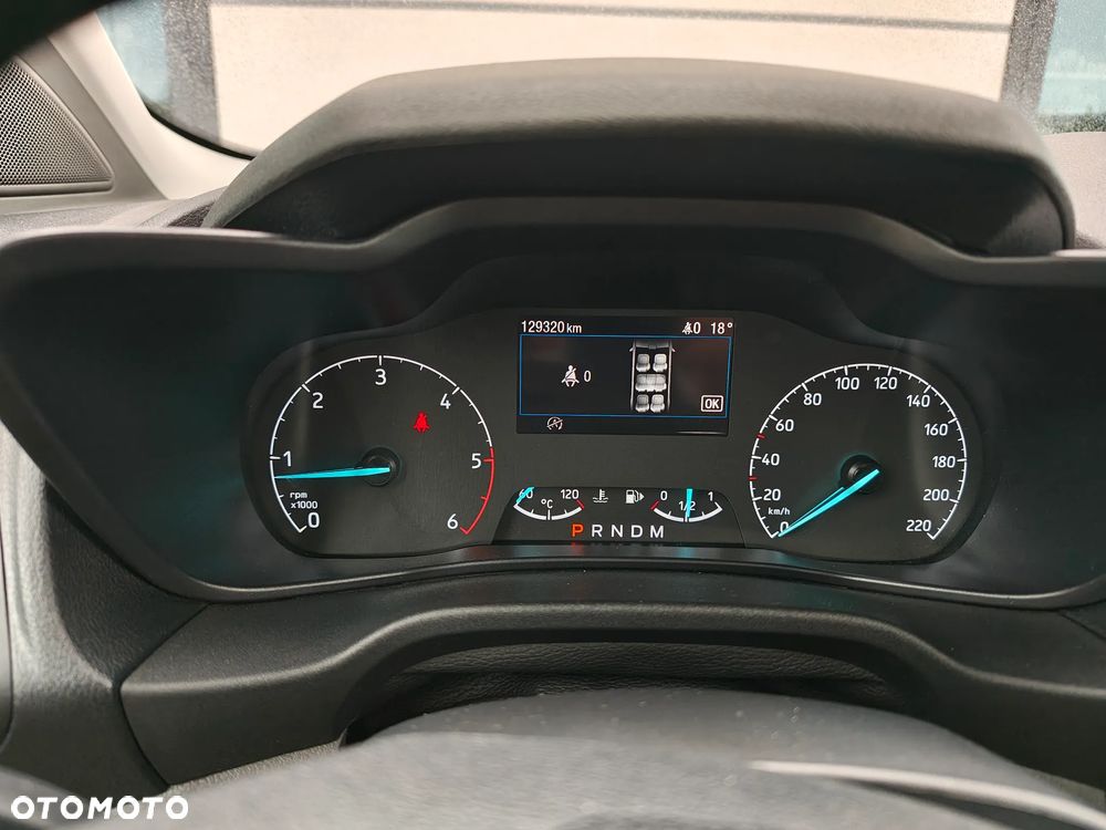 Ford Tourneo Connect Grand - 16