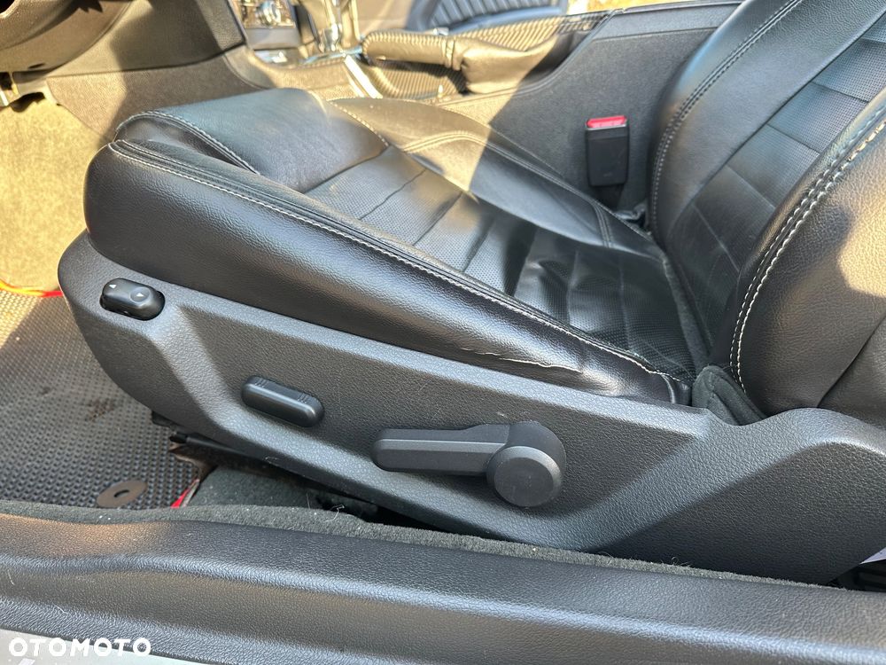 Ford Mustang 3.7 V6 Premium - 12