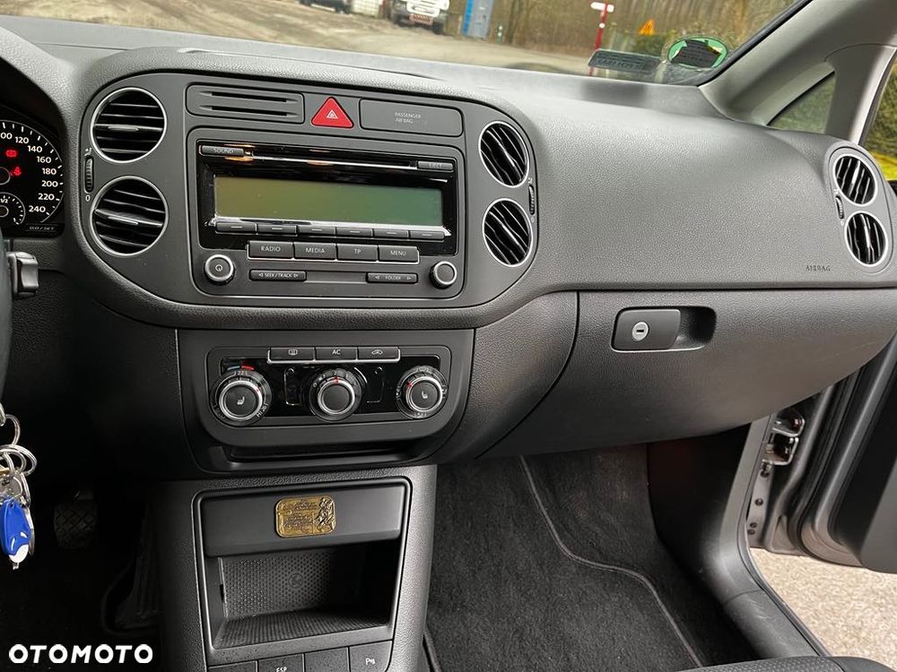 Volkswagen Golf Plus - 11