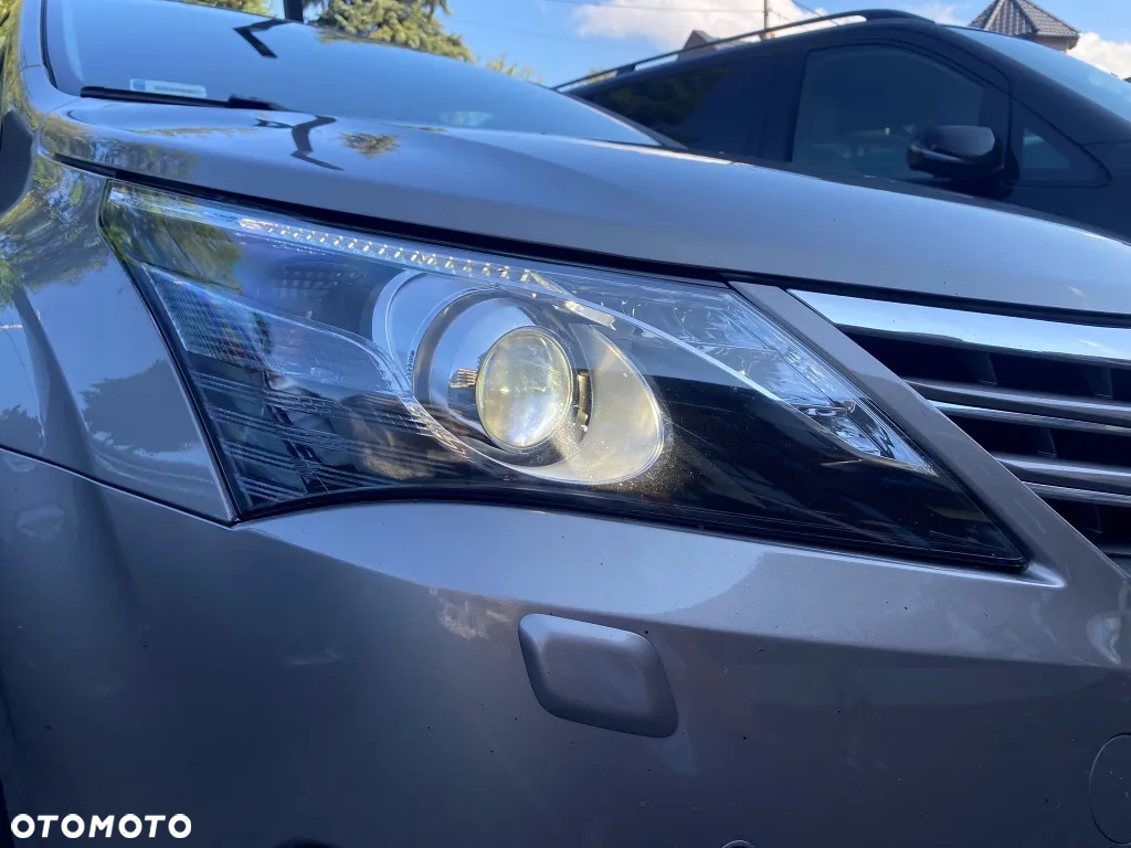 Toyota Avensis 2.0 D-4D Premium - 6
