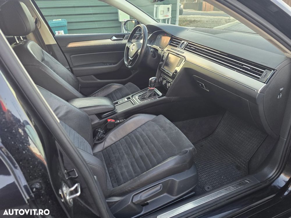 Volkswagen Passat Variant 2.0 TDI DSG R Executive - 9