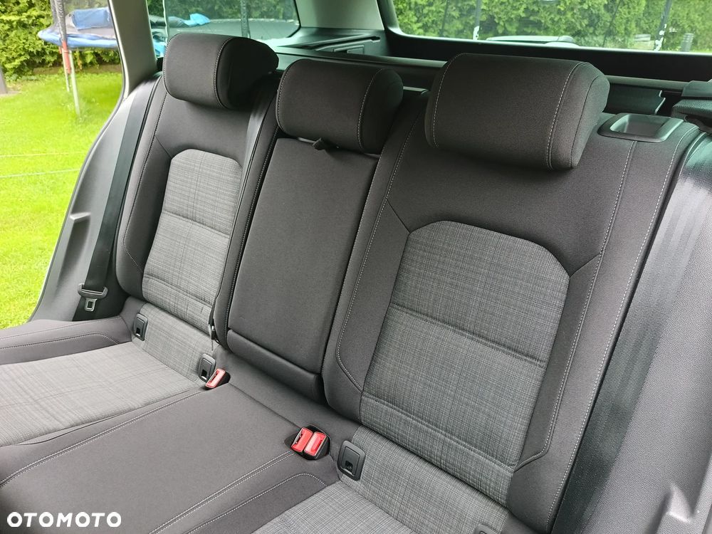 Volkswagen Passat 2.0 TDI SCR Comfortline DSG - 25