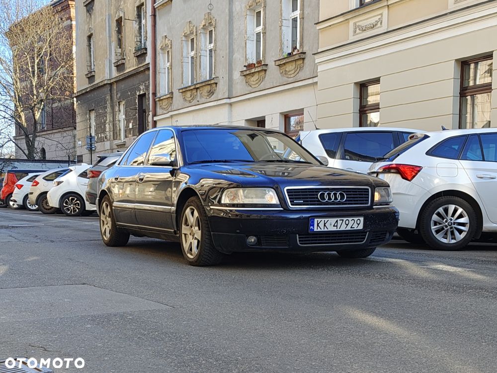 Audi A8 - 1
