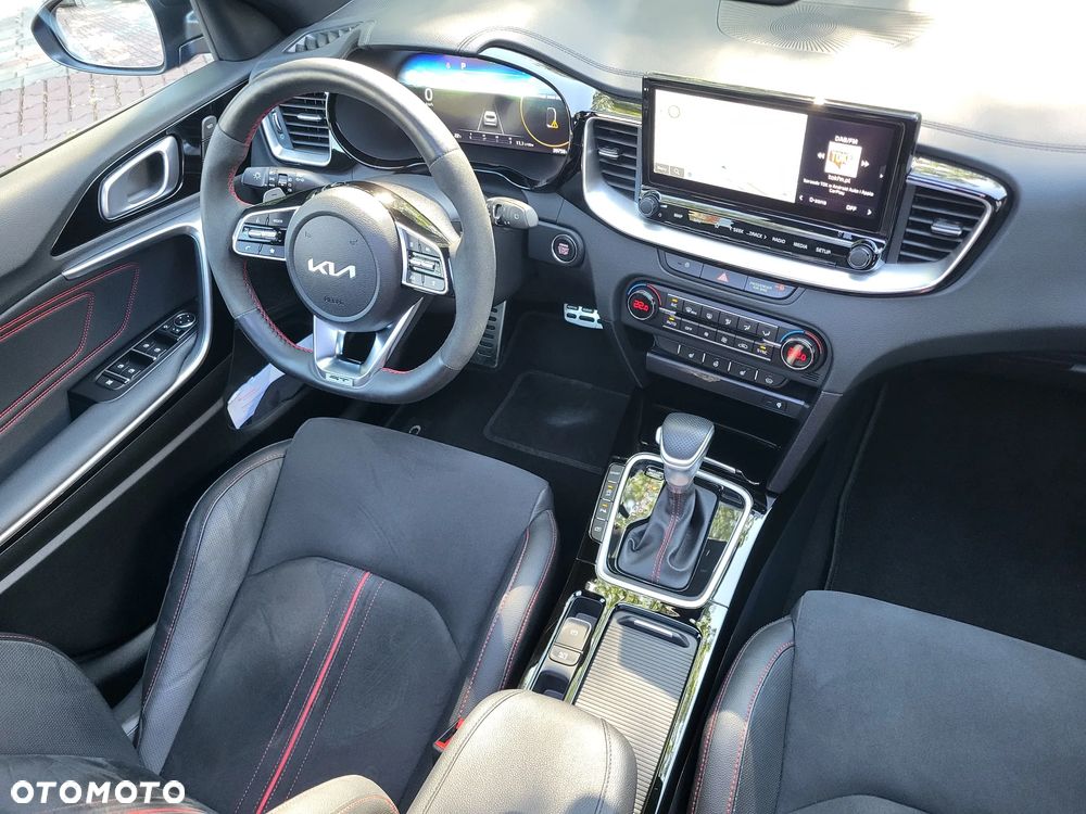 Kia ProCeed - 26