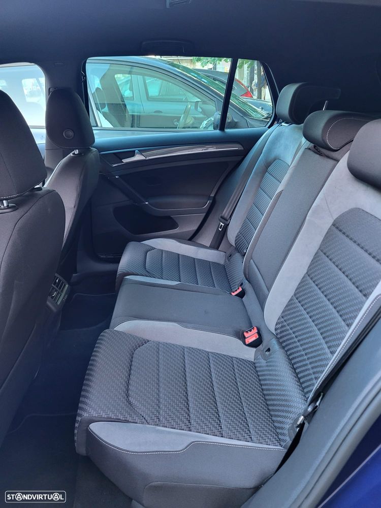 VW Golf 1.5 TSI R-Line DSG - 10