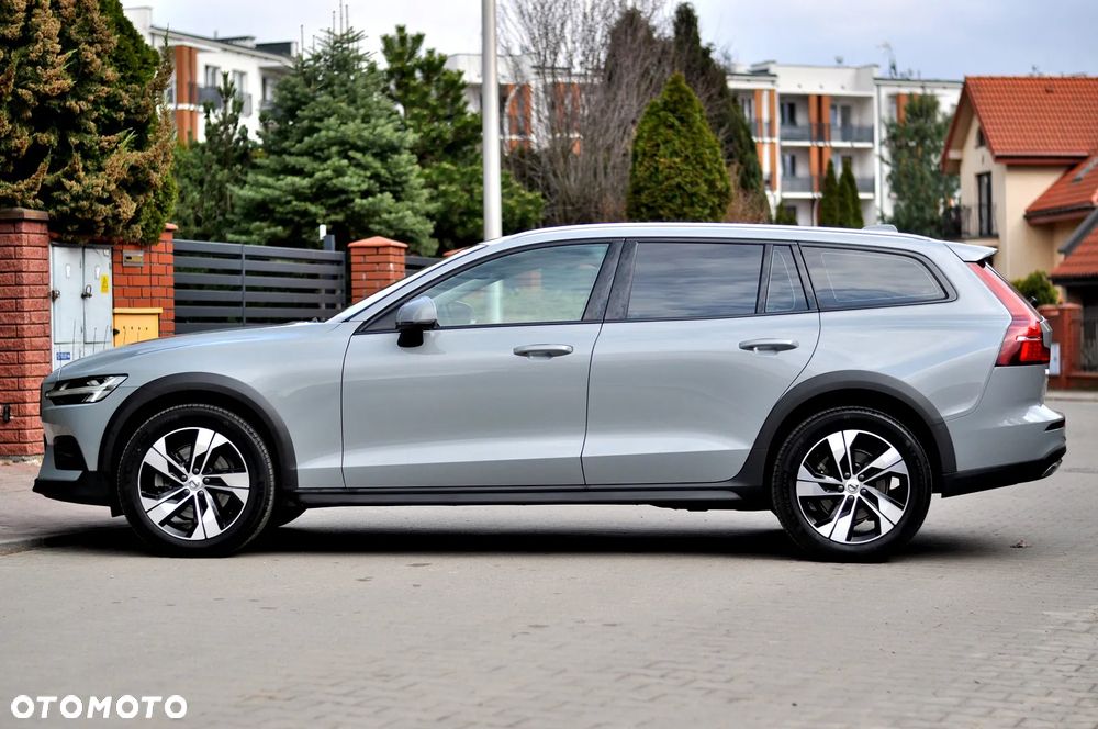 Volvo V60 Cross Country B4 D AWD Plus - 12