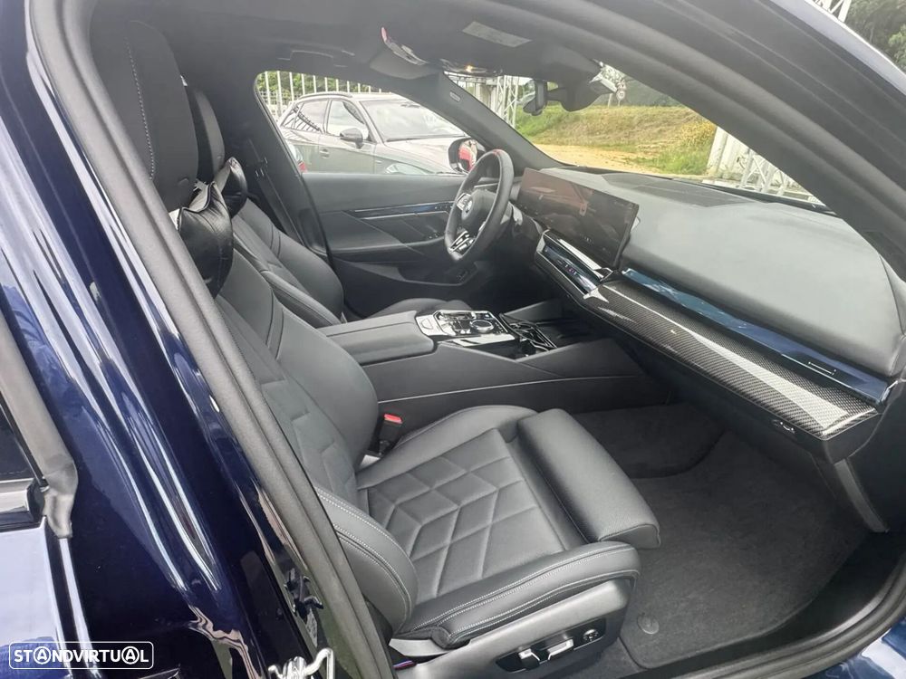 BMW i5 - 6