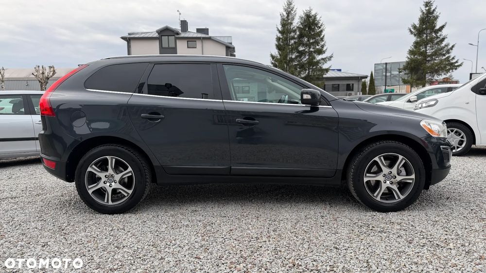 Volvo XC 60 D5 AWD Summum - 8