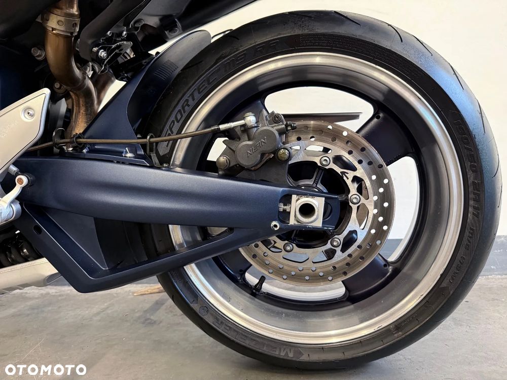 Yamaha MT - 16
