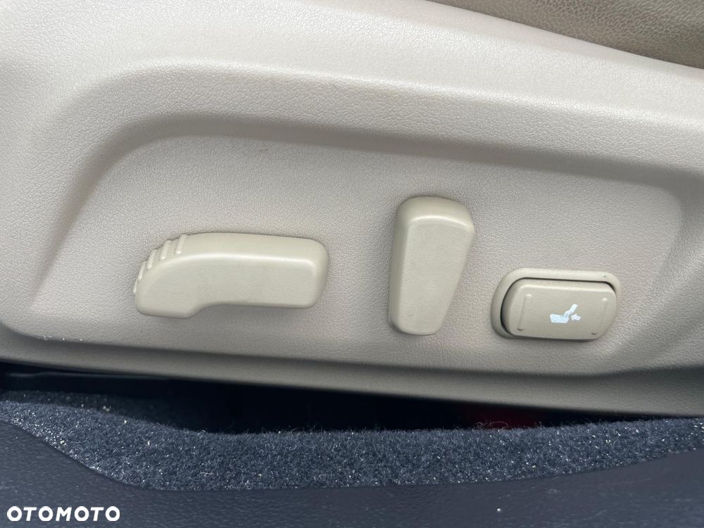 Subaru Outback 2.5i Exclusive (EyeSight) Lineartronic - 29