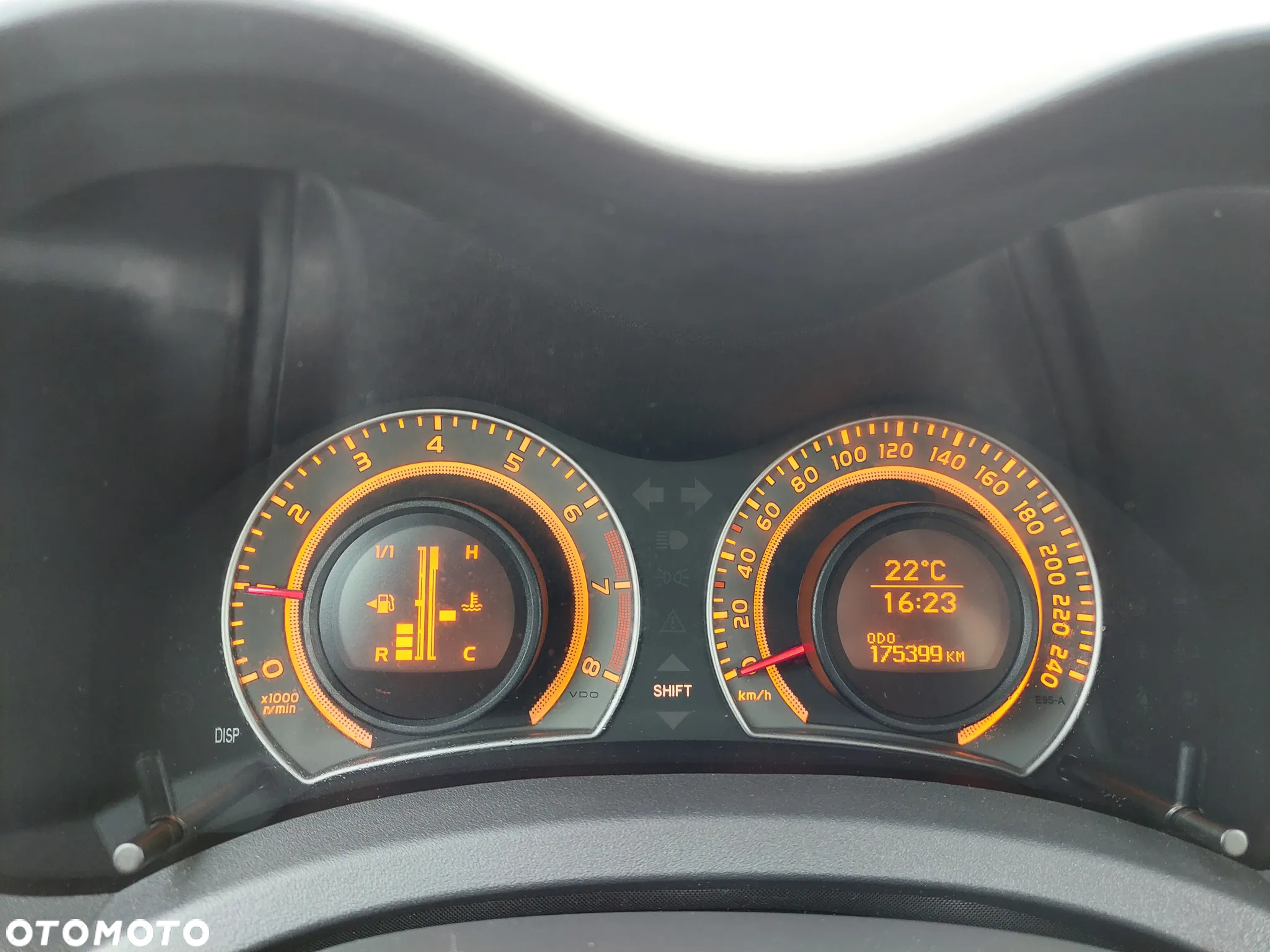 Toyota Auris 1.6 VVT-i Prestige - 22