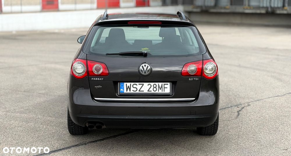 Volkswagen Passat 2.0 TDI DSG Comfortline - 11