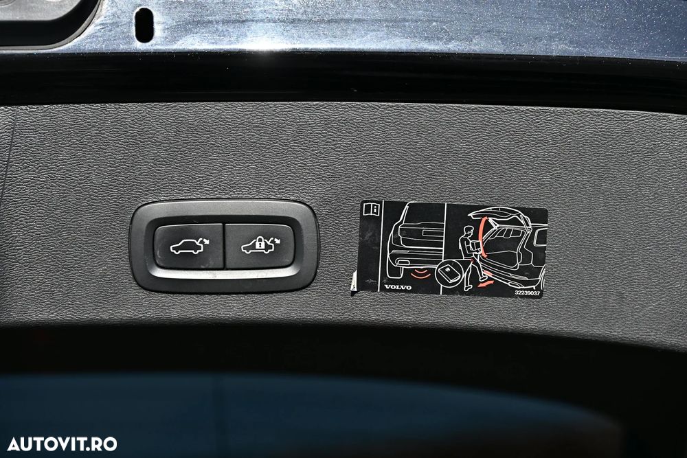 Volvo XC 40 Recharge T5 Twin Engine AT7 Inscription Expression - 14