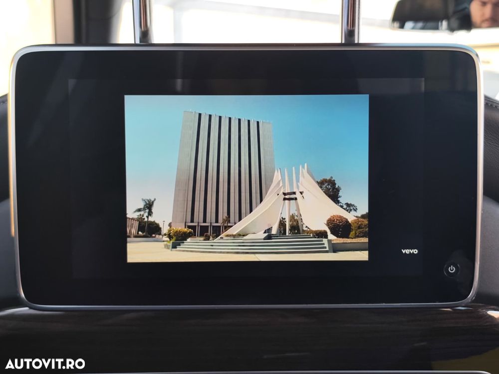 BMW Seria 7 745Le xDrive - 37