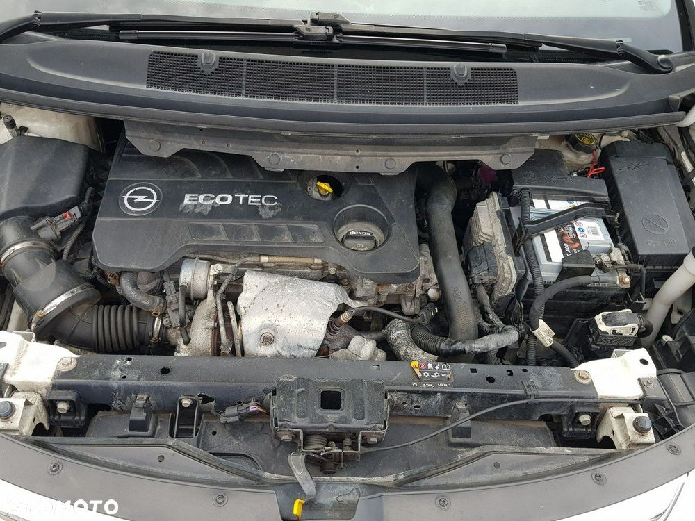 Opel Zafira 1.6 T SIDI Cosmo S&S - 18