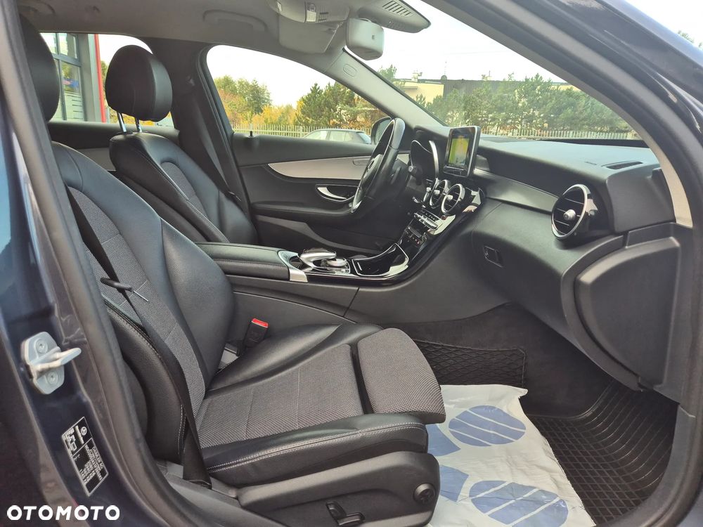 Mercedes-Benz Klasa C 200 7G-TRONIC Avantgarde - 16