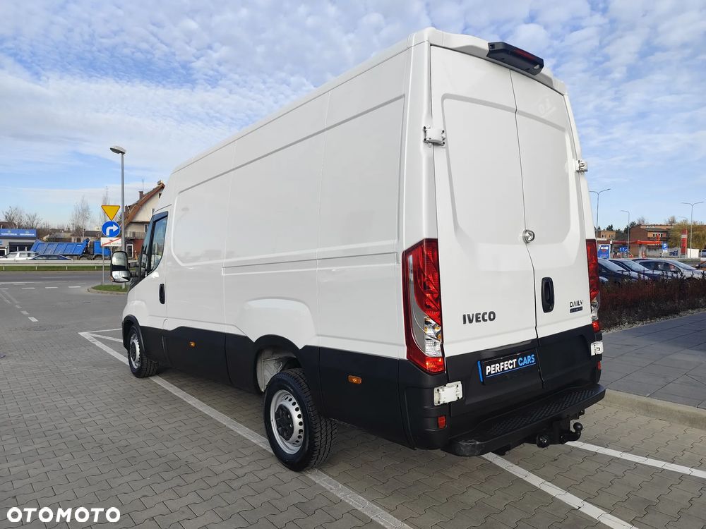 Iveco Daily 35S18 - 11