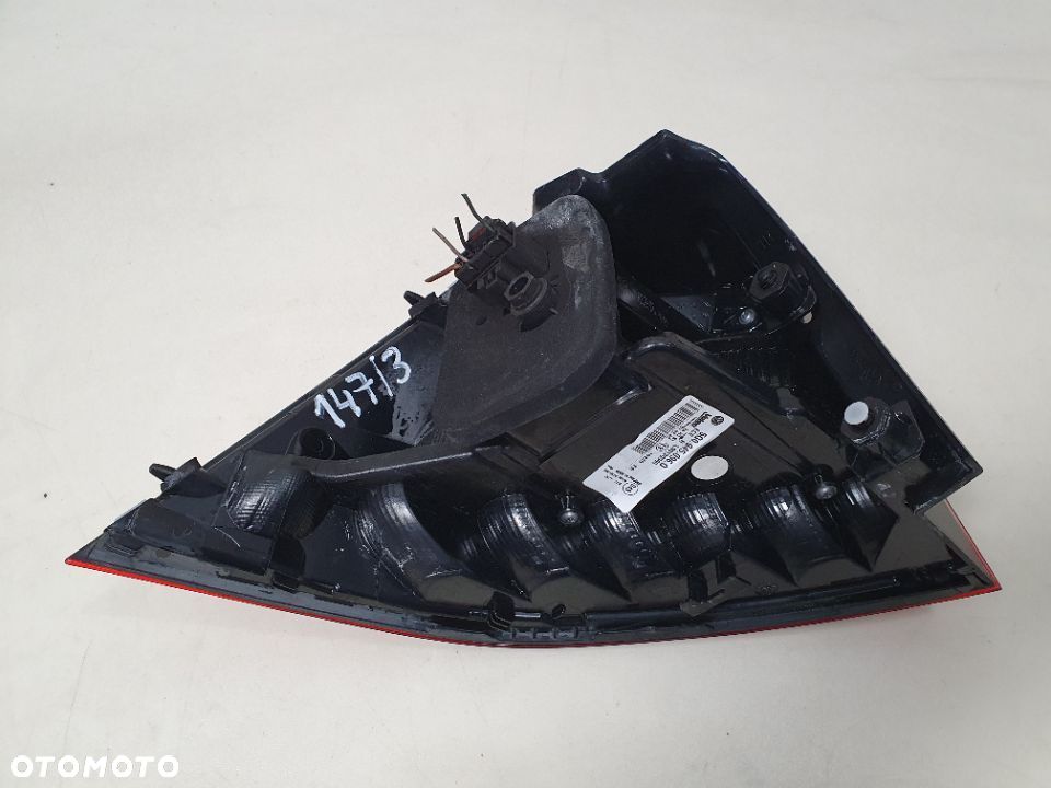 VW GOLF VII 7 HB LIFT 16-20 TYLNA LAMPA PRAWA LED 5G0945096Q - 2