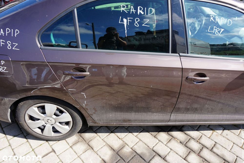 DRZWI TYLNE PRAWE RAPID NH3 LB LIFTBACK LF8Z  BRĄZOWY TOPAZ SKODA 2012-2019 - 3