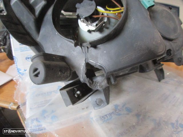 Farol Far1626 RENAULT SCENIC 2 FASE 2 2008 1.5DCI 85CV 5P CINZA ESQ H1 + H7 ORIGINAL DANIFICADO - 4