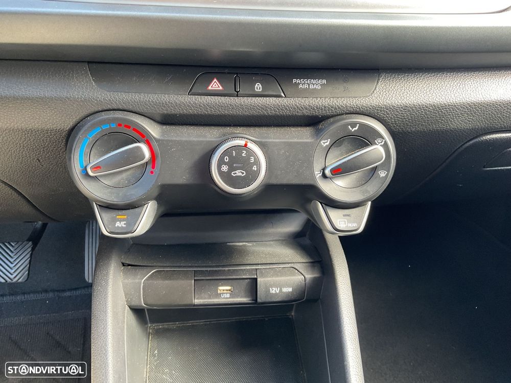 Kia Rio 1.2 CVVT Urban - 27