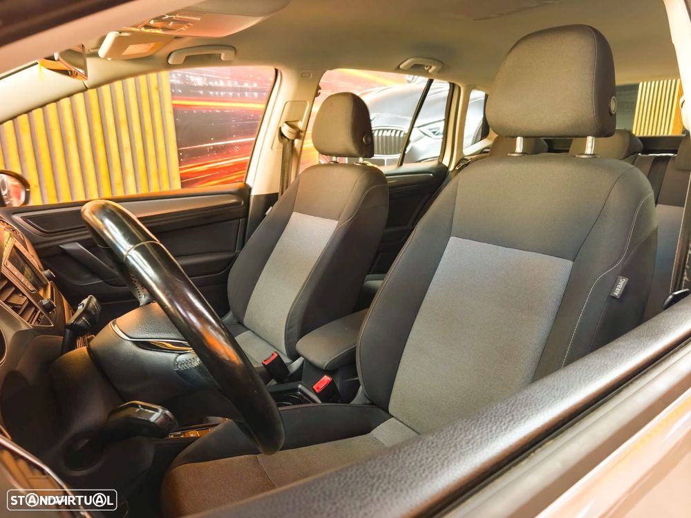 VW Golf Sportsvan - 19