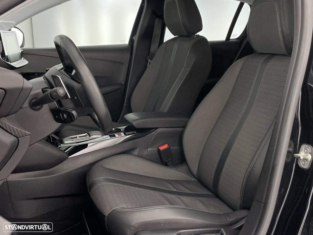 Peugeot 208 - 19