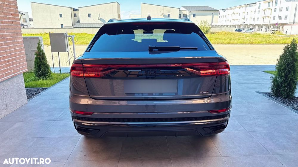 Audi Q8 55 TFSI quattro Tiptronic MHEV - 10