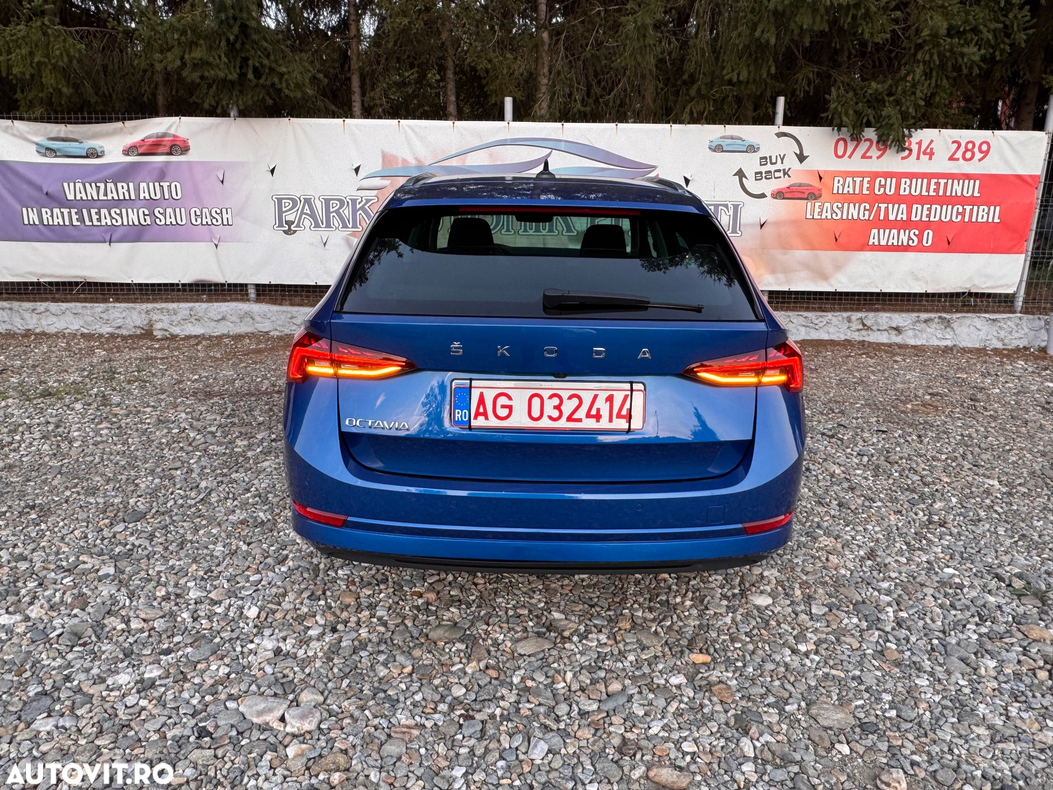 Skoda Octavia Combi 2.0 TDI DSG Exclusive Plus - 13