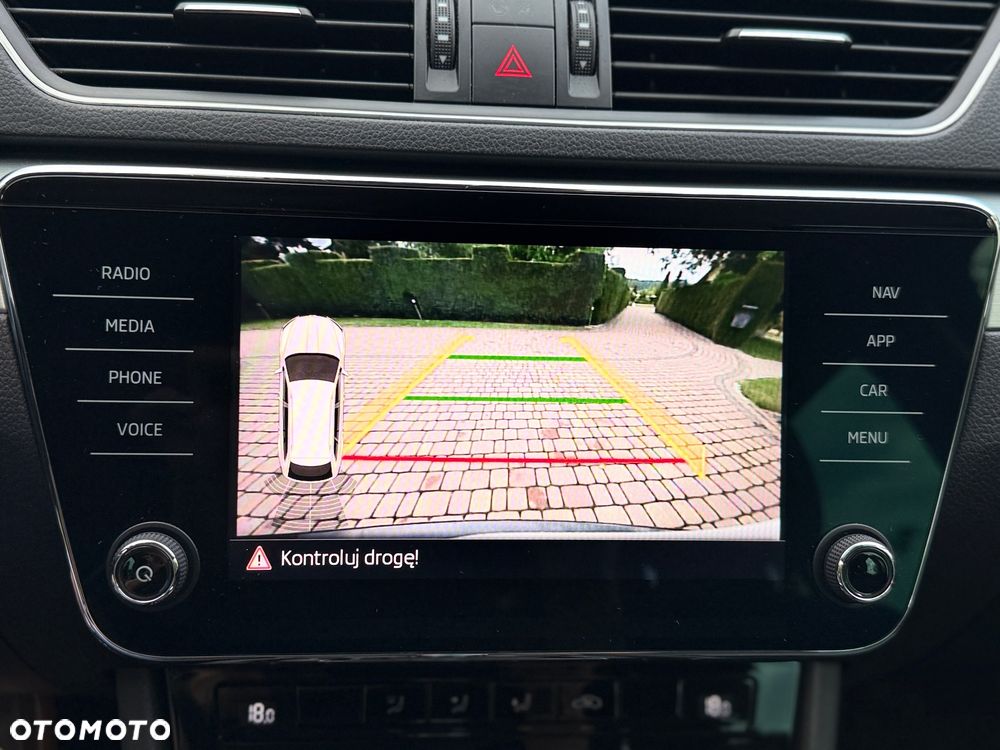 Skoda Superb 2.0 TDI DSG Ambition - 20
