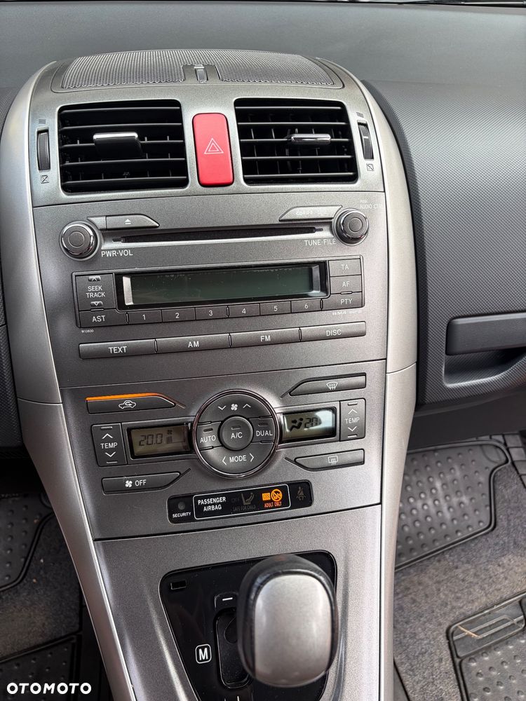 Toyota Auris 1.6 MultiMode Sol - 12