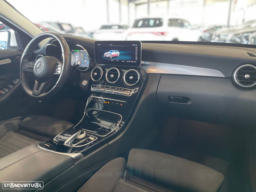 Mercedes-Benz C 300 de Avantgarde - 34