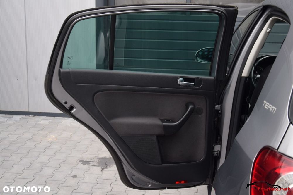 Volkswagen Golf Plus - 19