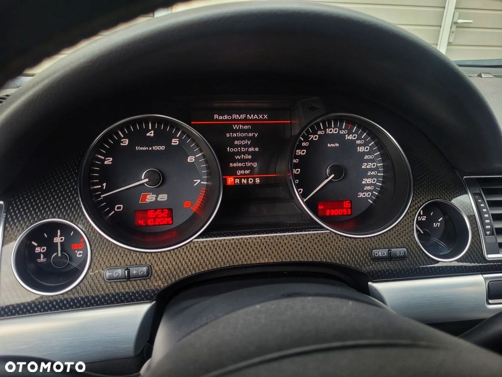 Audi S8 5.2 FSI Quattro - 15