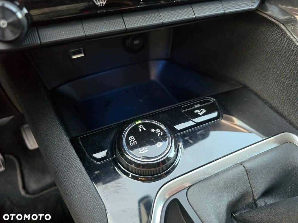 Peugeot 3008 1.6 BlueHDi Allure S&S - 18