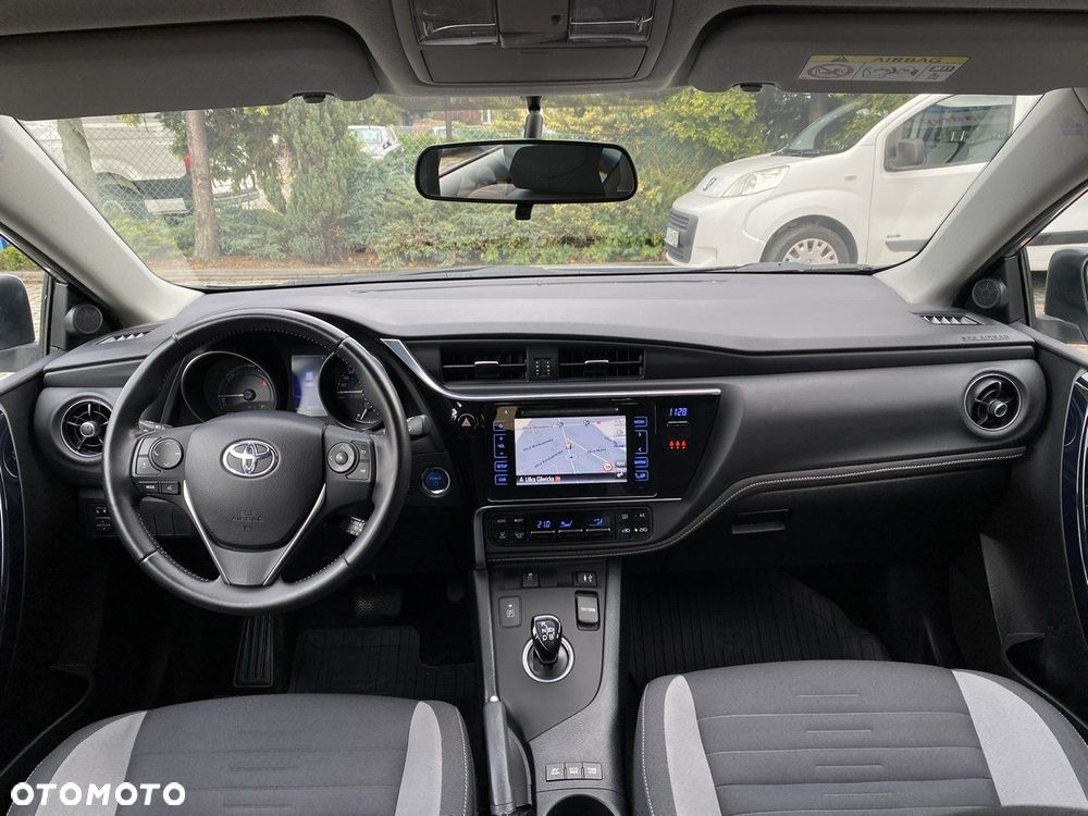 Toyota Auris - 14