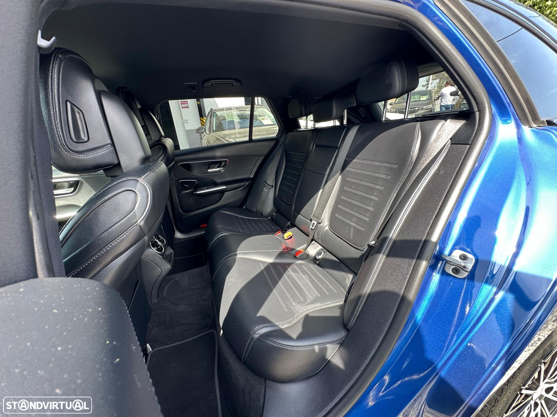 Mercedes-Benz C 300 e AMG Line - 9