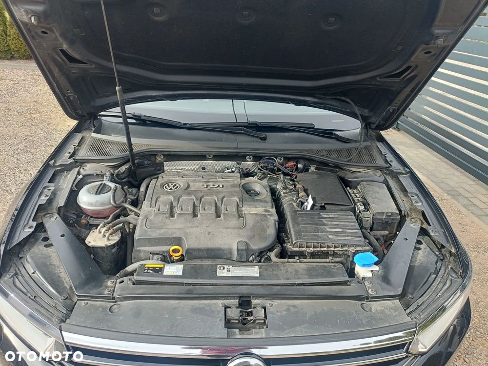 Volkswagen Passat 2.0 TDI (BlueMotion Technology) DSG Highline - 21