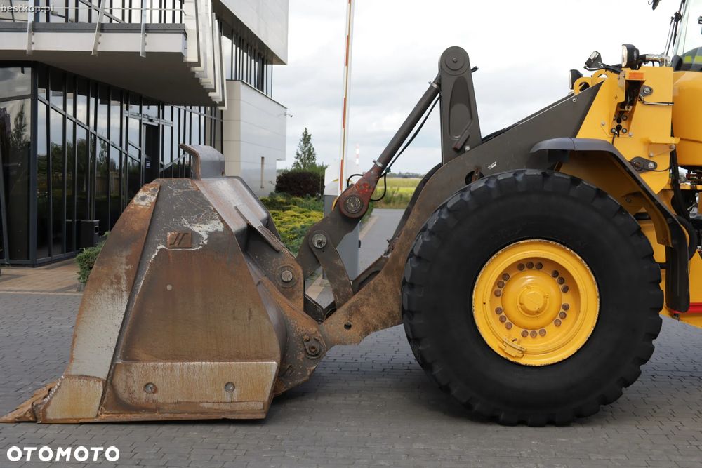 Volvo L120H - 13