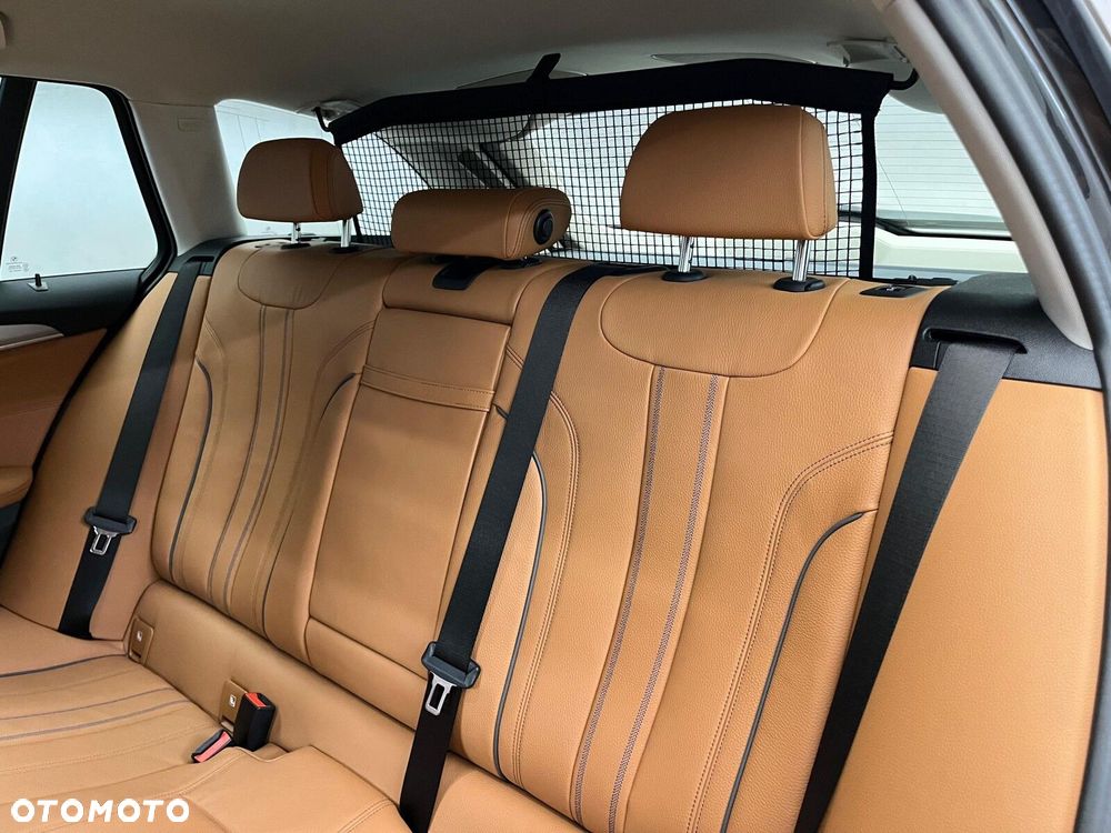 BMW Seria 5 520d xDrive mHEV sport - 32