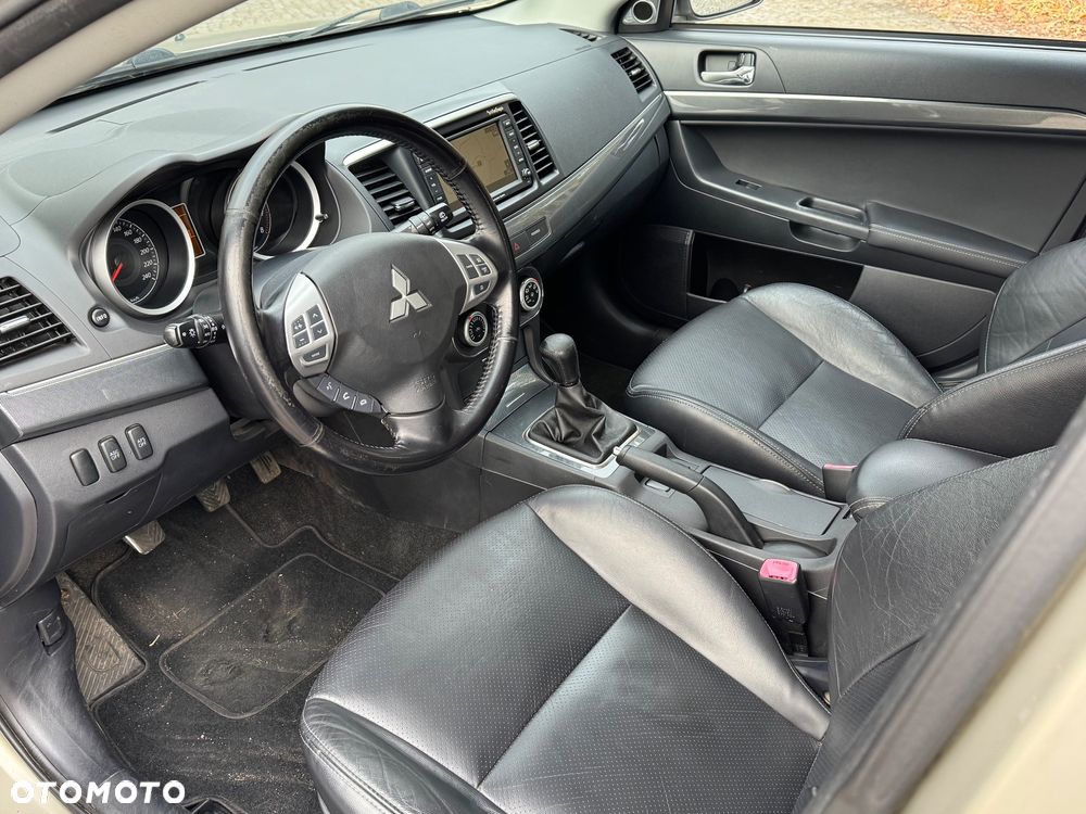 Mitsubishi Lancer 1.8 Invite - 14