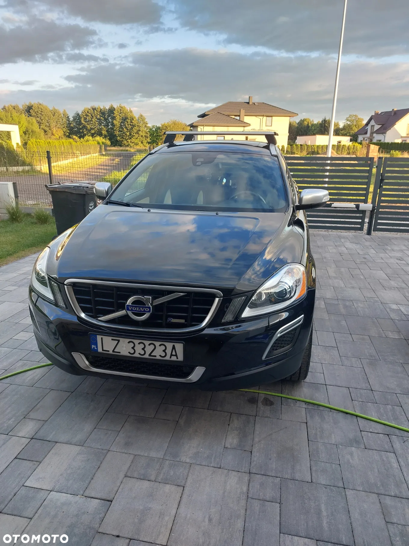 Volvo XC 60 T6 AWD R-Design - 4