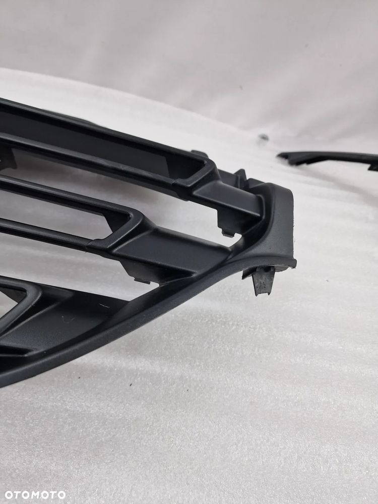 RENAULT TRAFIC III 3 14- ATRAPA / GRILL PRZEDNI PRZÓD , NR 623108673R , NR AUKCJI GL525 - 13