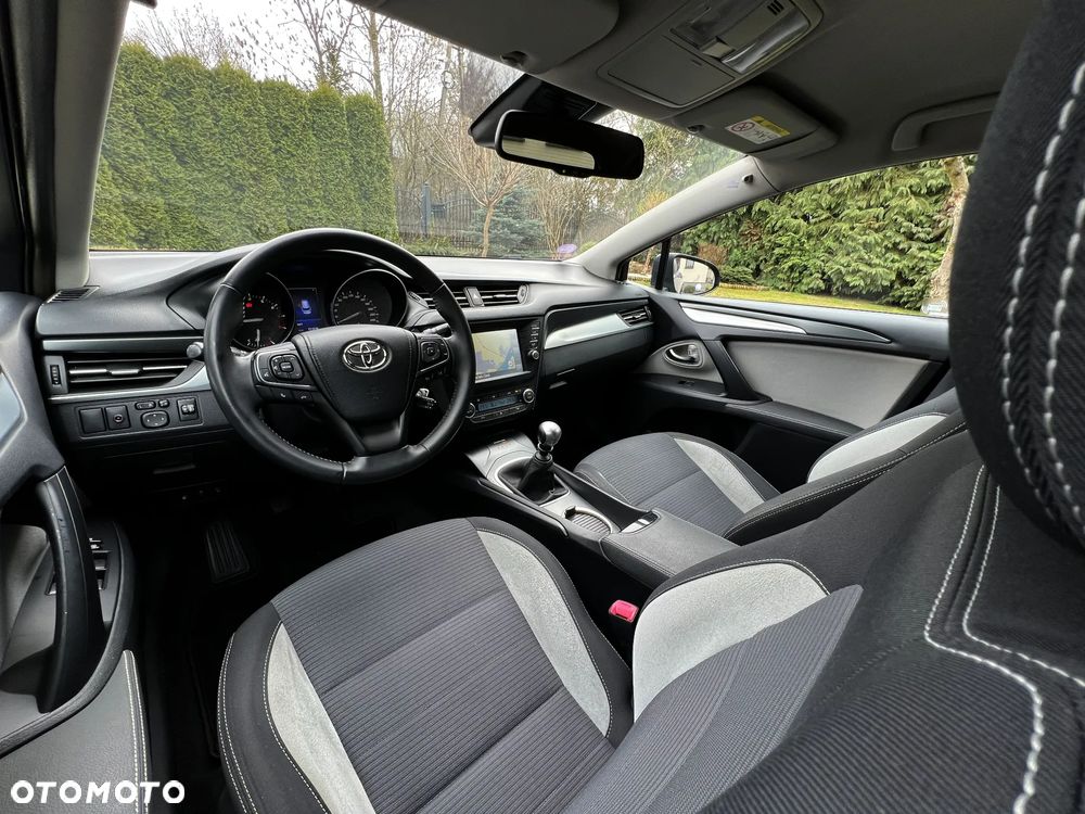 Toyota Avensis 1.6 Business Edition - 26