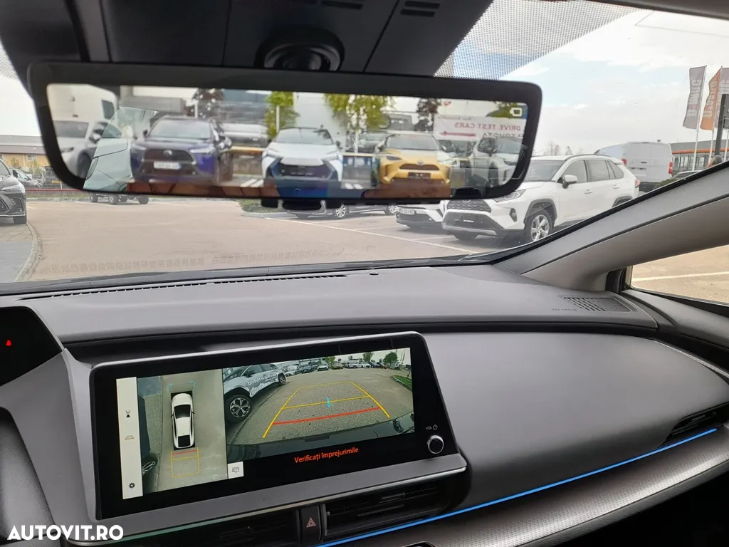 Toyota Prius - 12