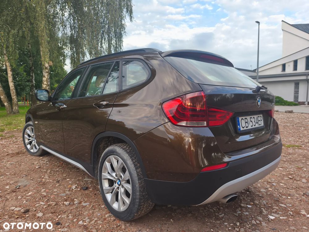 BMW X1 xDrive18d - 12