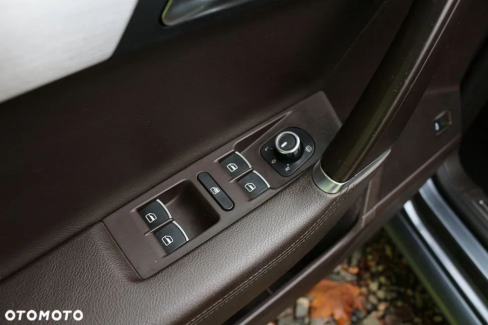 Volkswagen Passat Variant 2.0 TDI Highline - 21